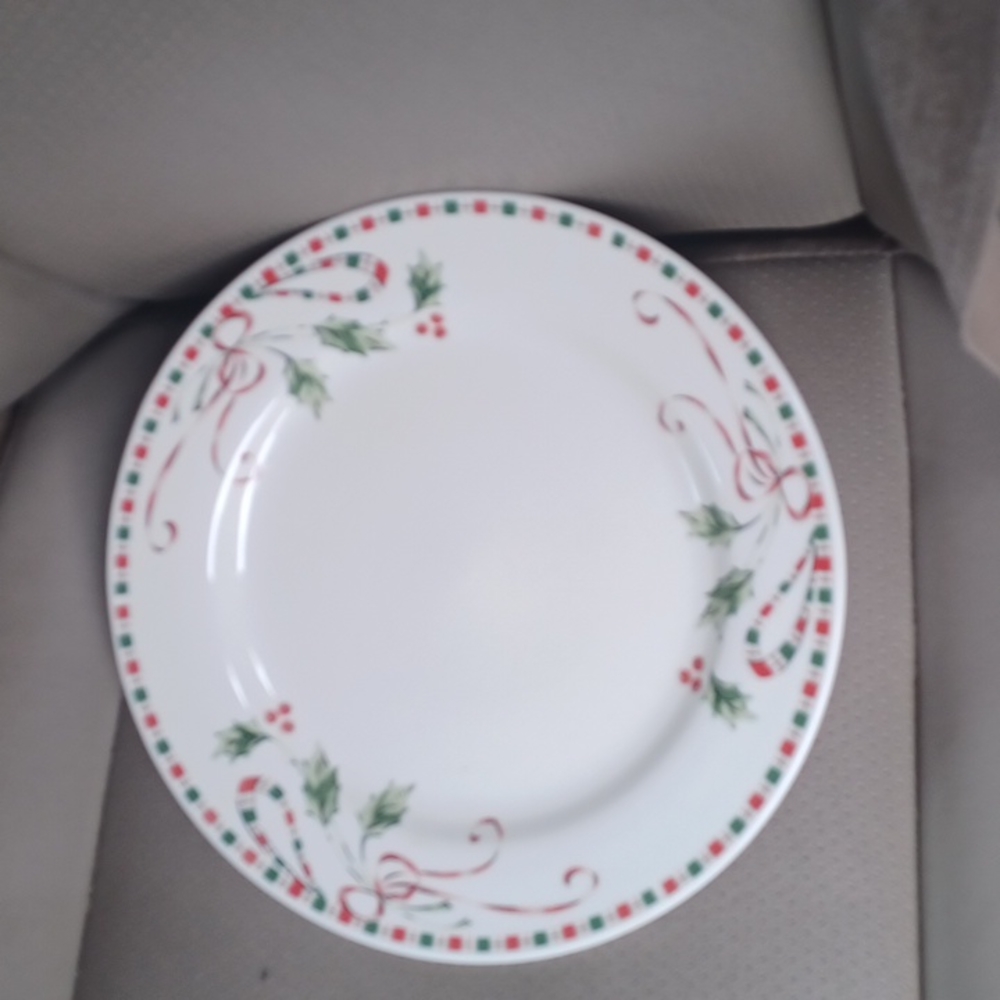 Gibson china Christmas Plates